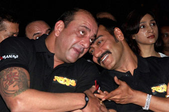 Ajay Devgn supports good friend Sanjay Dutt